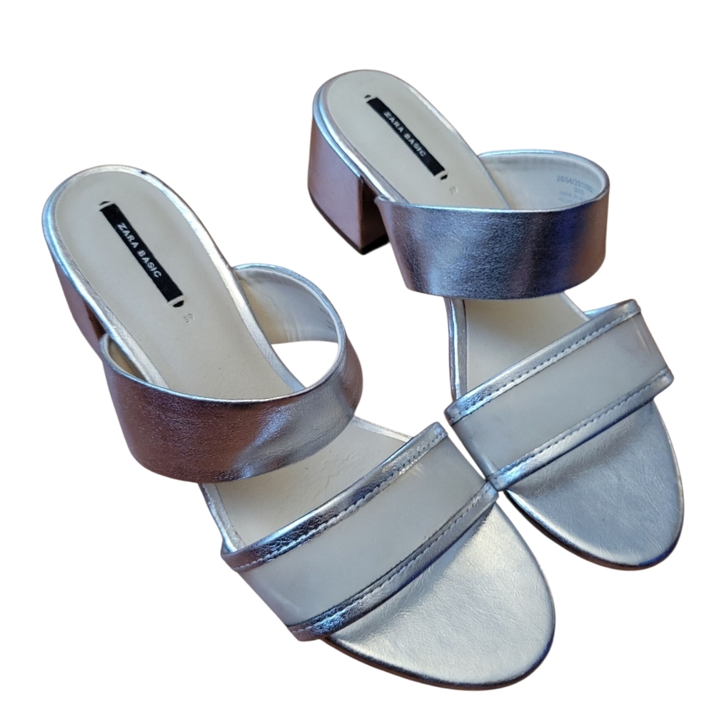 Zara Women's Silver and White Sandals